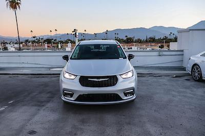 2024 Chrysler Pacifica FWD Minivan for sale #FR7508 - photo 2