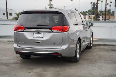 2018 Chrysler Pacifica FWD, Minivan for sale #LT1889 - photo 2