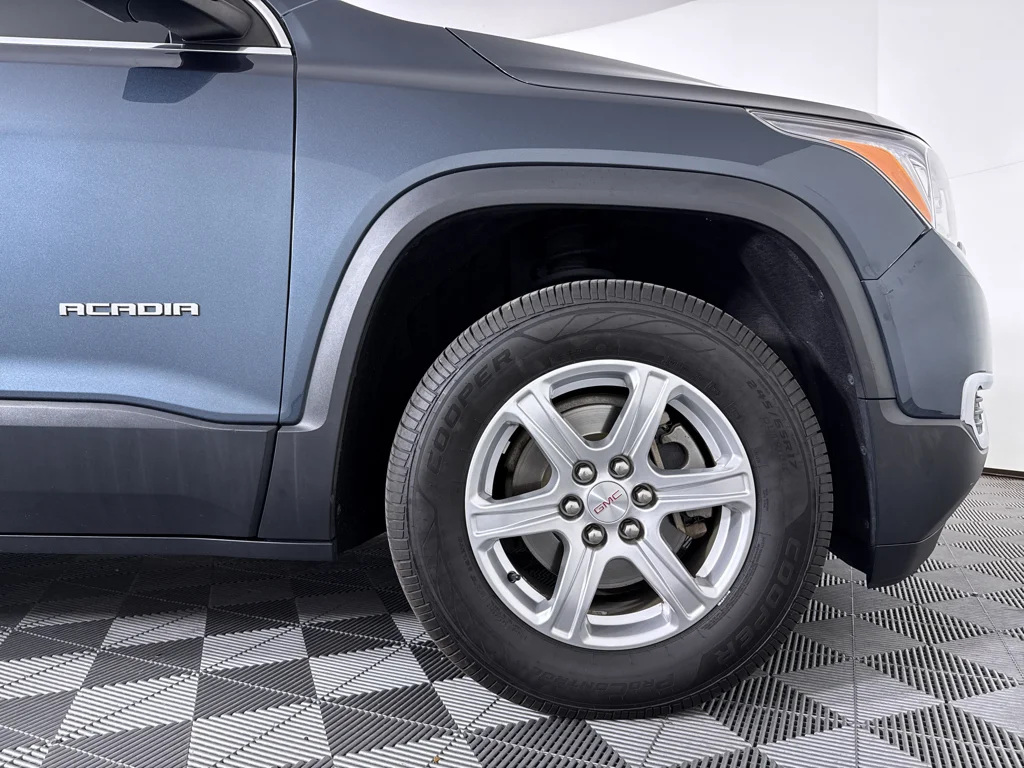 Used 2019 GMC Acadia - photo 19