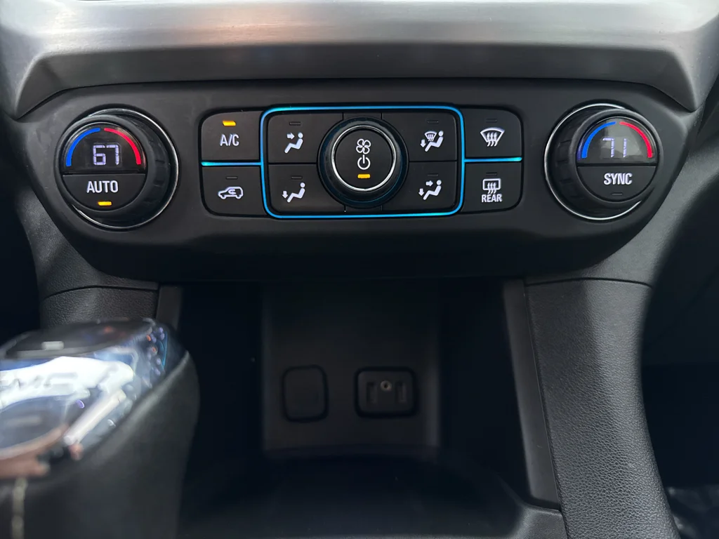 Used 2019 GMC Acadia - photo 22