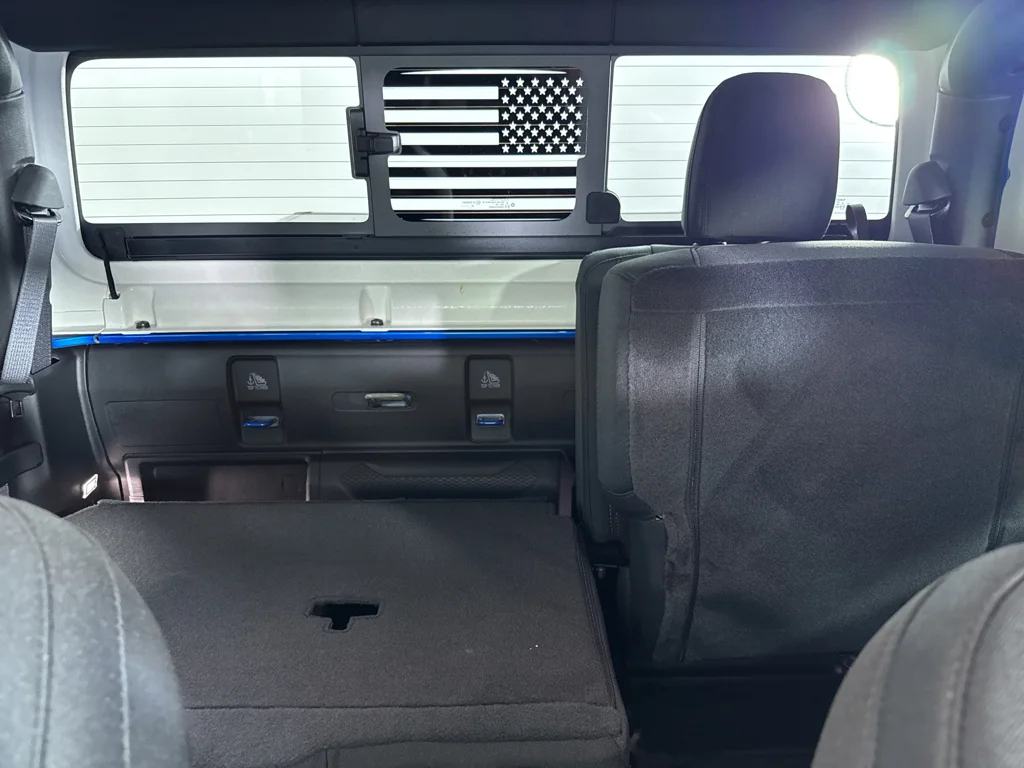 Used 2025 Jeep Gladiator - photo 10