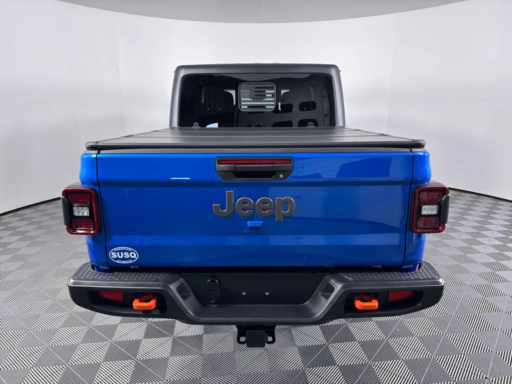 Used 2025 Jeep Gladiator - photo 13