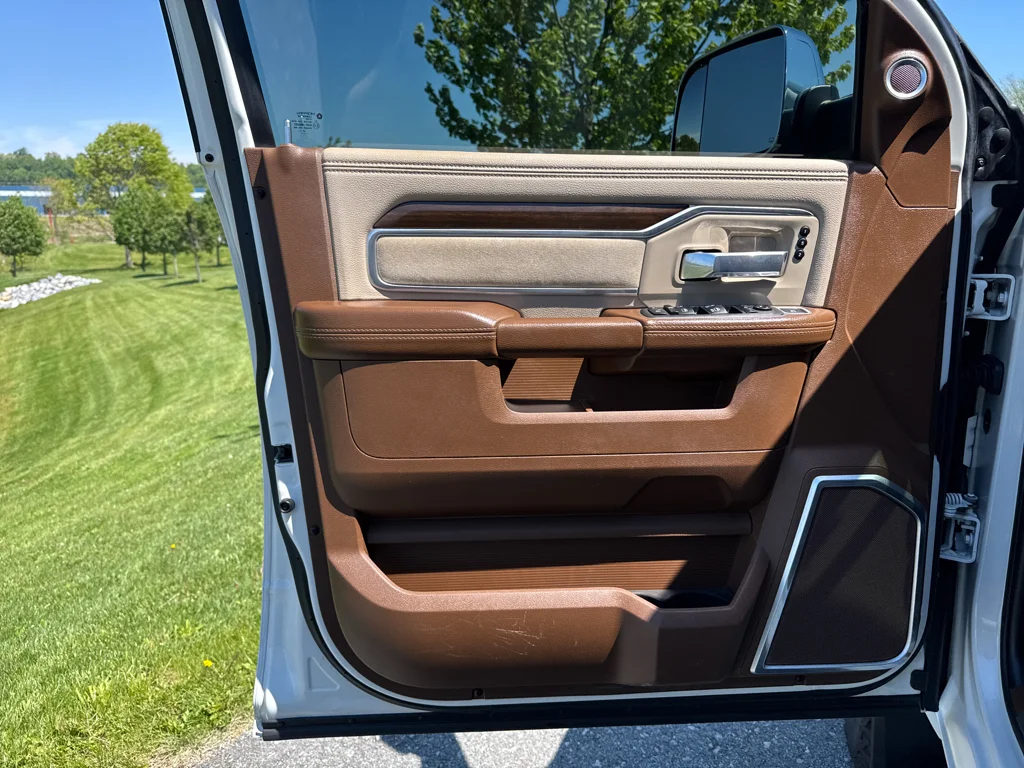 Used 2022 Ram 3500 - photo 19