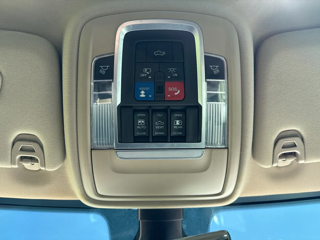 Used 2022 Ram 3500 - photo 22