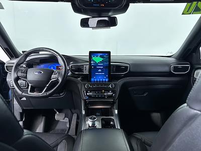 Used 2020 Ford Explorer - photo 2