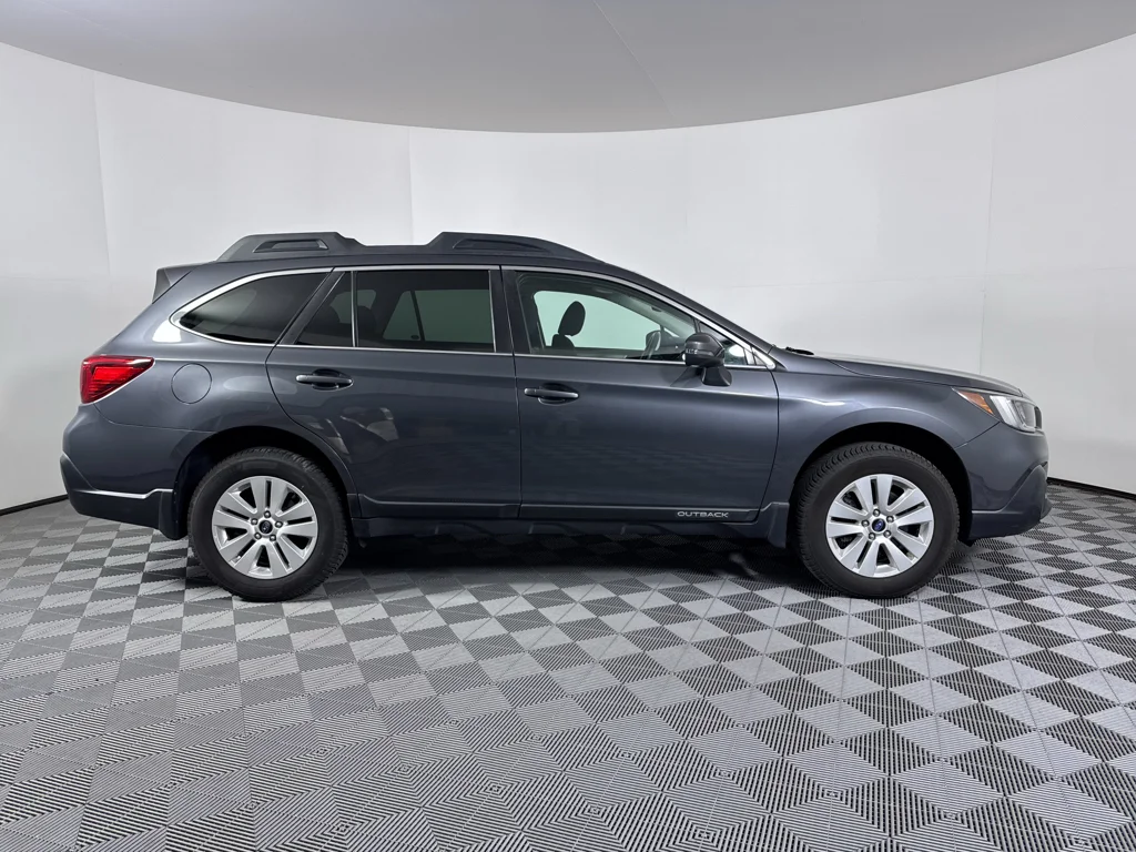 Used 2018 Subaru Outback - photo 6