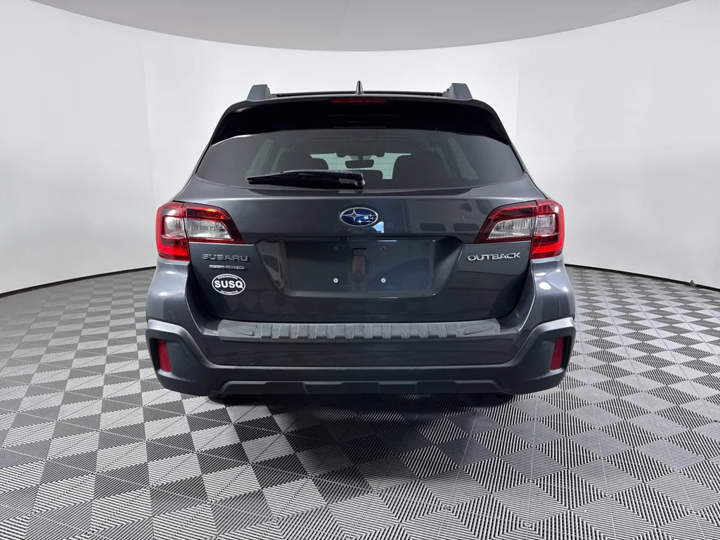 Used 2018 Subaru Outback - photo 2