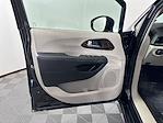 2023 Chrysler Pacifica FWD Minivan for sale #3035A - photo 34