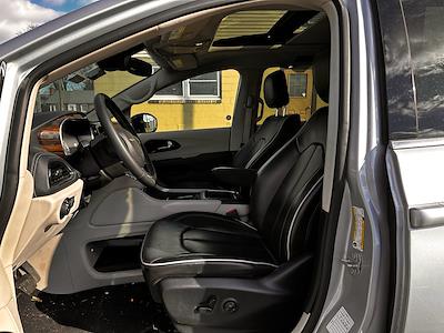 Used 2024 Chrysler Pacifica Limited Minivan for sale #3131A - photo 1