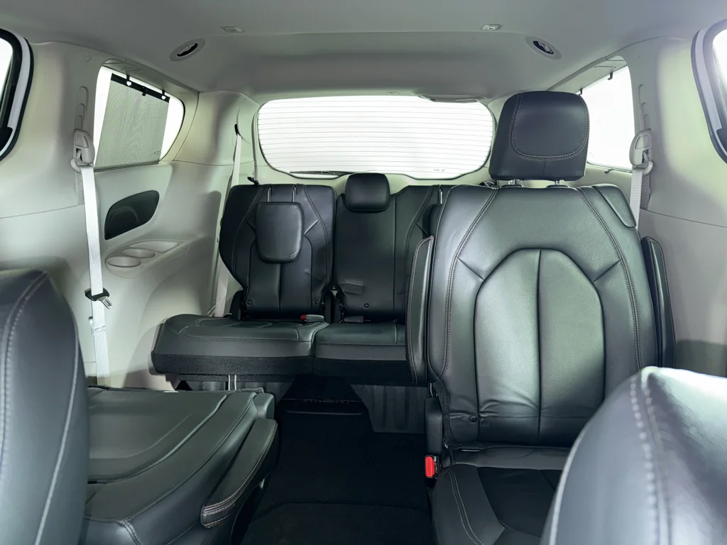Used 2017 Chrysler Pacifica - photo 7