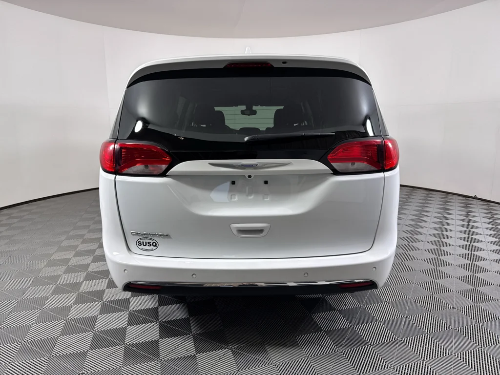 Used 2017 Chrysler Pacifica - photo 12