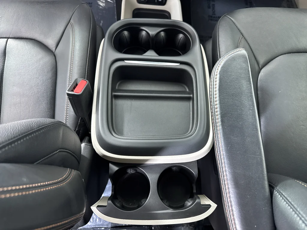 Used 2017 Chrysler Pacifica - photo 33