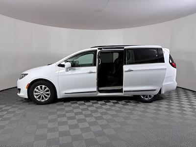 Used 2017 Chrysler Pacifica - photo 1