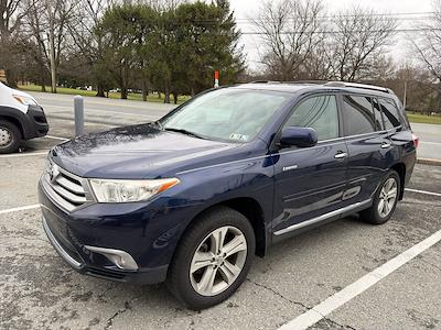 Used 2013 Toyota Highlander - photo 1