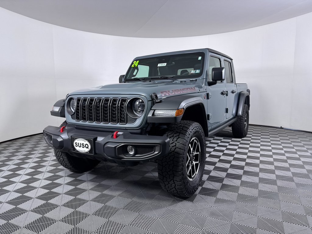 Used 2024 Jeep Gladiator - photo 8