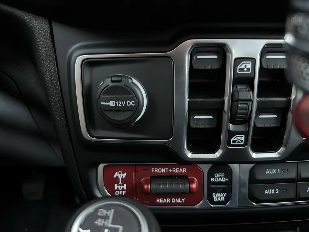 Used 2024 Jeep Gladiator - photo 15