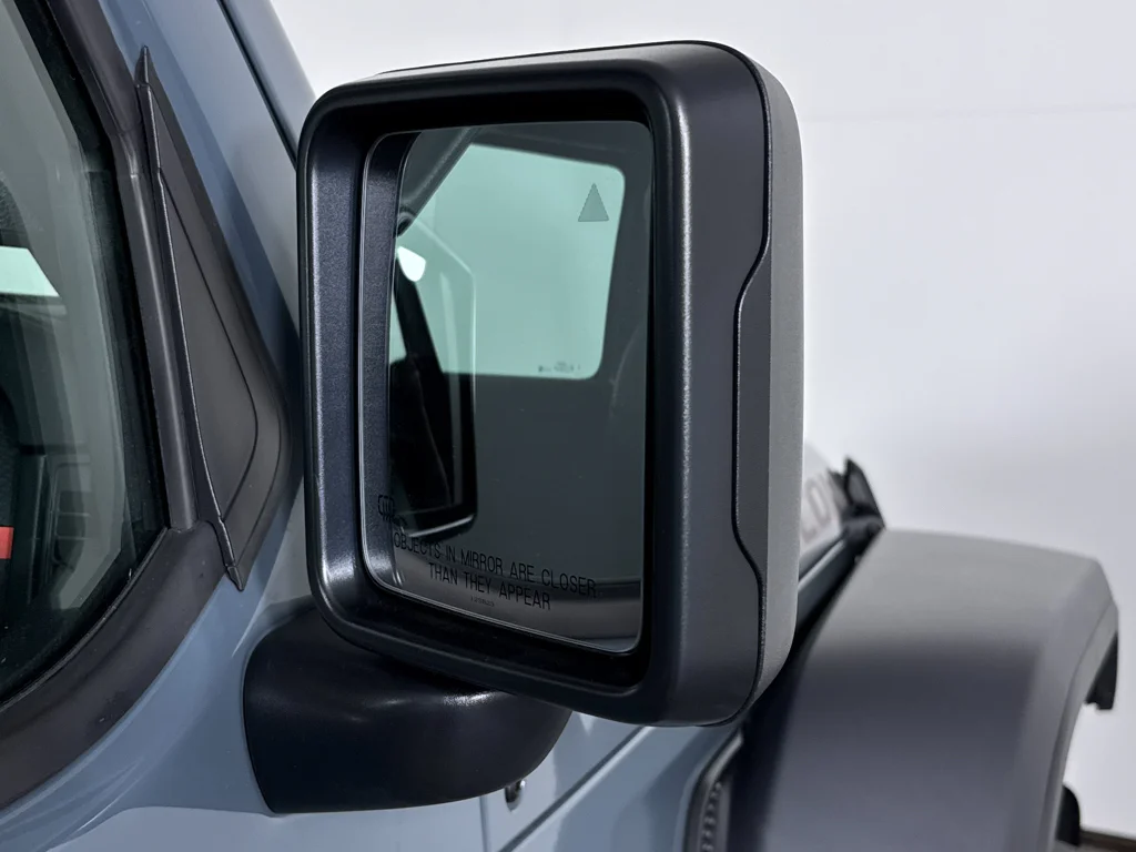 Used 2024 Jeep Gladiator - photo 17