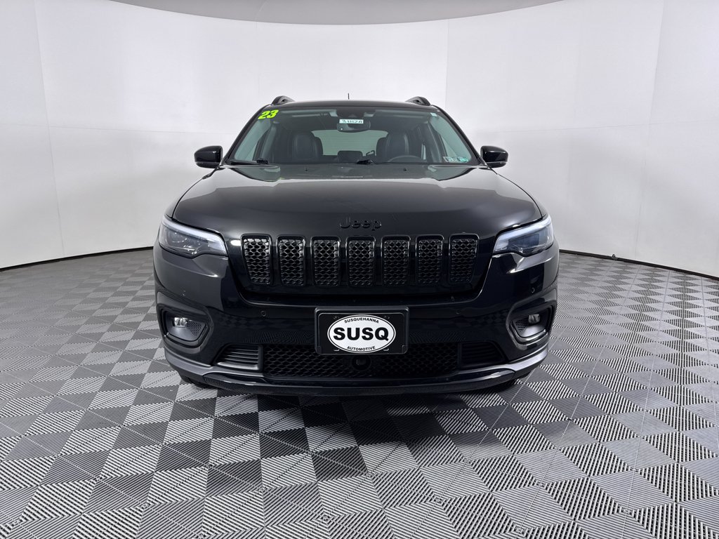 Used 2023 Jeep Cherokee - photo 1