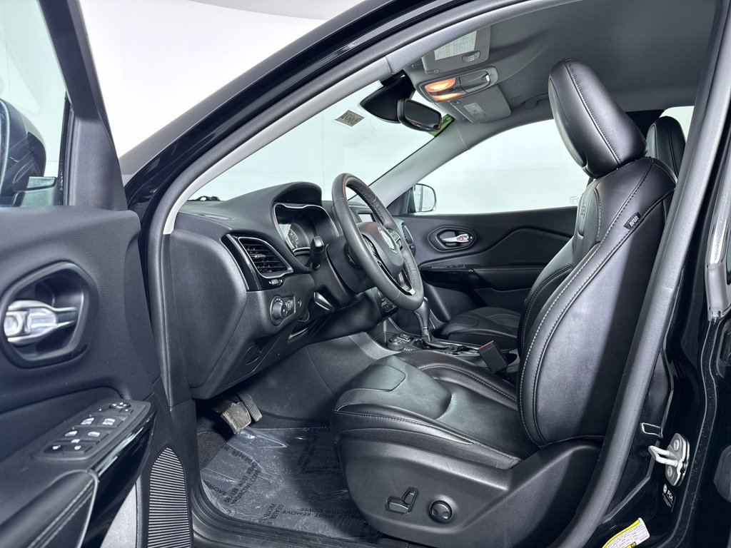 Used 2023 Jeep Cherokee - photo 6