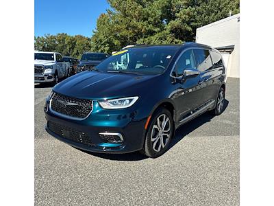 2024 Chrysler Pacifica AWD Minivan for sale #C3247A - photo 1