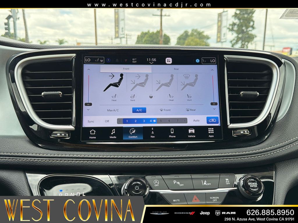 Used 2026 Chrysler Pacifica - photo 10