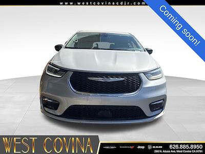 2024 Chrysler Pacifica FWD Minivan for sale #P8246 - photo 2