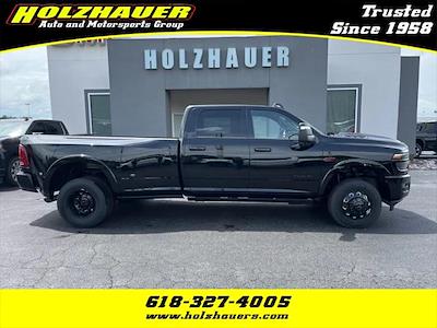 New 2025 Ram 3500 Limited Crew Cab 4x4 DRW Pickup for sale #542391 - photo 1