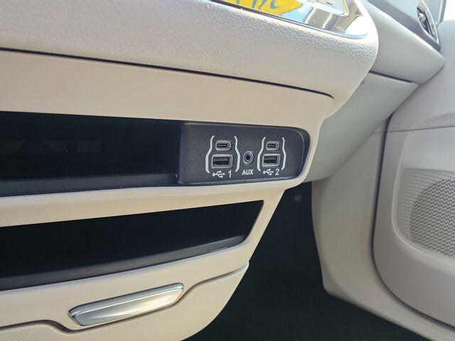 Used 2023 Chrysler Pacifica - photo 15