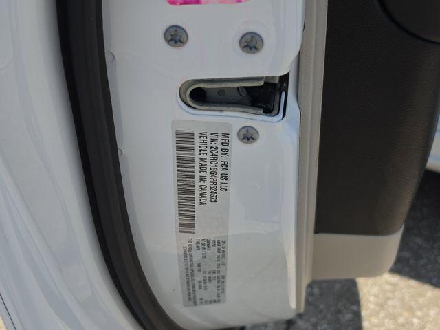 Used 2023 Chrysler Pacifica - photo 19