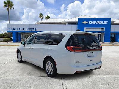 Used 2023 Chrysler Pacifica - photo 1