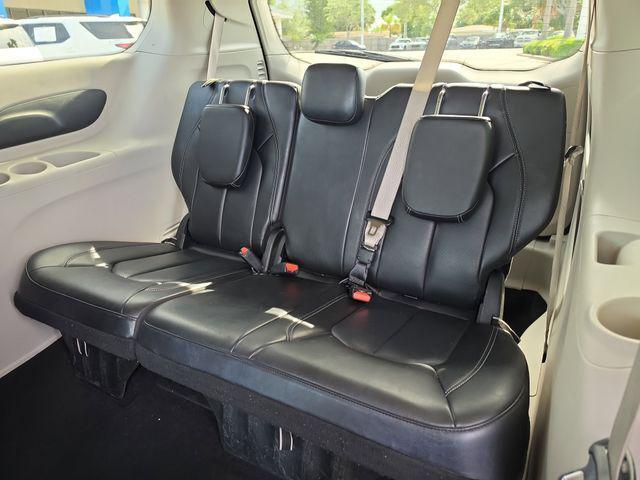 Used 2023 Chrysler Pacifica - photo 15