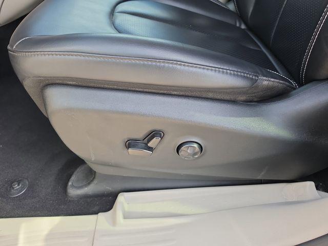 Used 2023 Chrysler Pacifica - photo 18