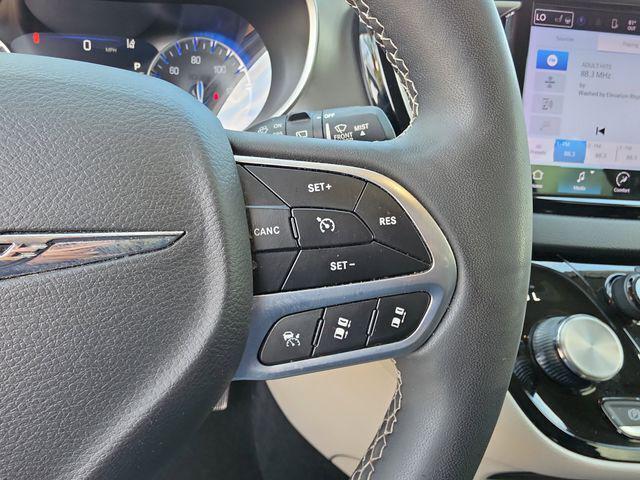 Used 2023 Chrysler Pacifica - photo 23