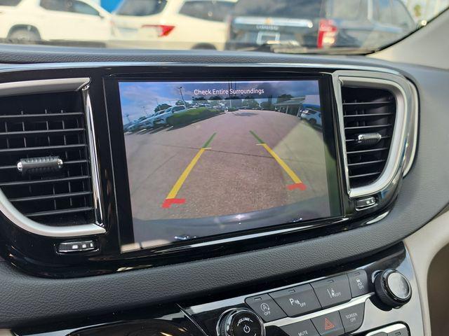 Used 2023 Chrysler Pacifica - photo 27