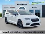 2023 Chrysler Pacifica FWD Minivan for sale #DF1199A - photo 1