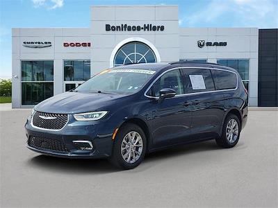 Used 2022 Chrysler Pacifica - photo 1