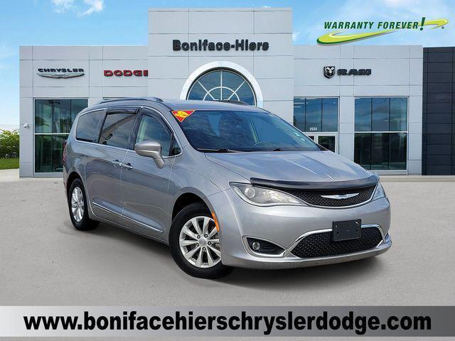 Used 2019 Chrysler Pacifica - photo 1