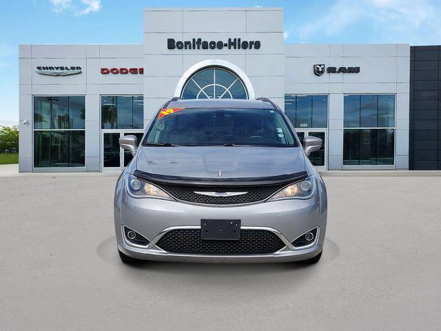 Used 2019 Chrysler Pacifica - photo 2