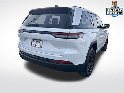 Used 2025 Jeep Grand Cherokee - photo 1