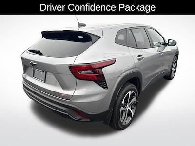 Used 2024 Chevrolet Trax - photo 1