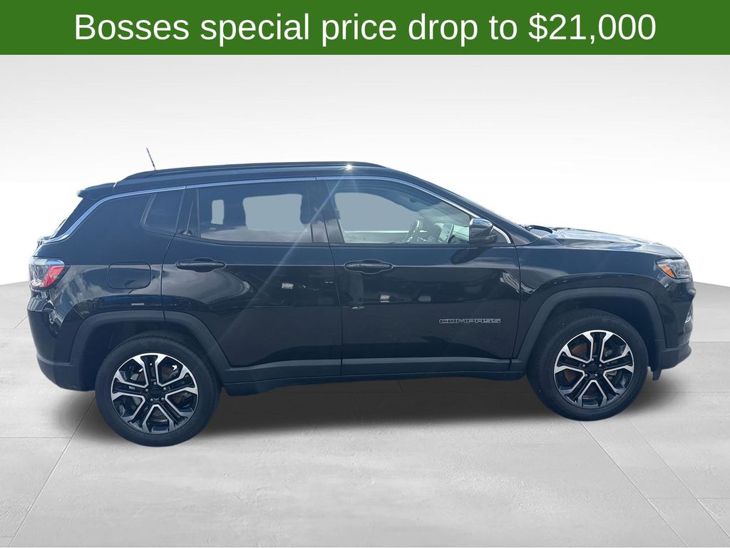 Used 2022 Jeep Compass - photo 2