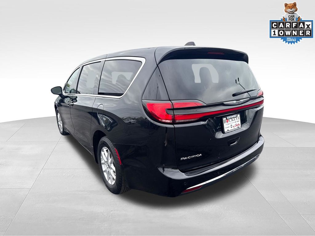Used 2023 Chrysler Pacifica - photo 7