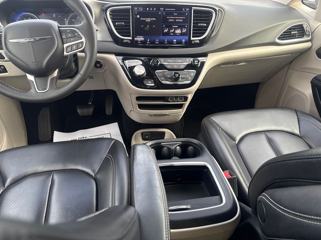 Used 2023 Chrysler Pacifica - photo 25
