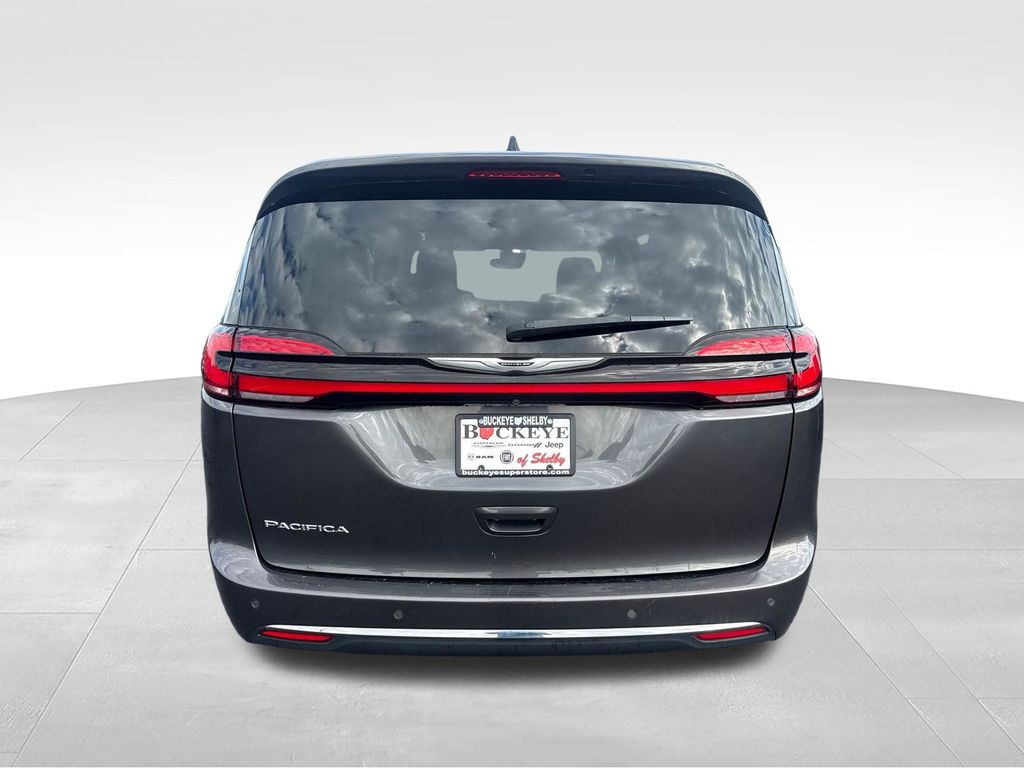 Used 2023 Chrysler Pacifica - photo 6