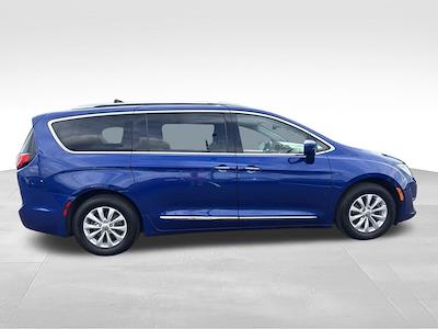 2019 Chrysler Pacifica FWD Minivan for sale #16682P - photo 2