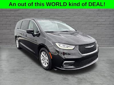2023 Chrysler Pacifica FWD Minivan for sale #16707R - photo 1