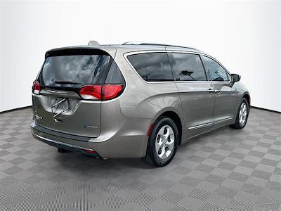 2018 Chrysler Pacifica FWD Minivan for sale #A12669 - photo 2