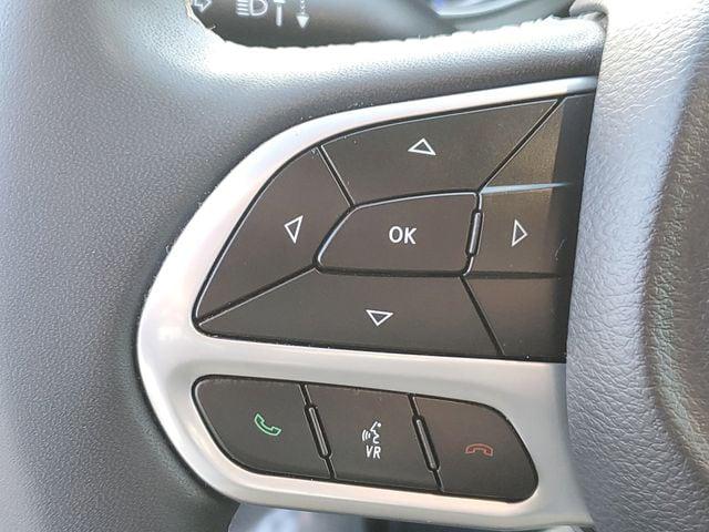 Used 2024 Chrysler Pacifica - photo 19