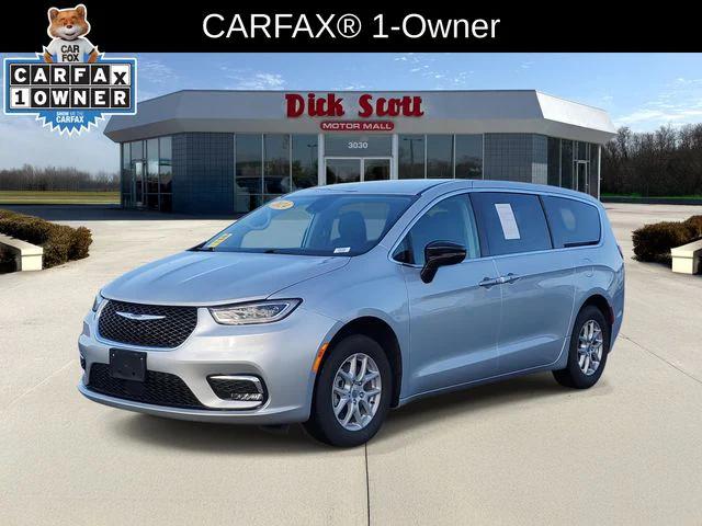 Used 2024 Chrysler Pacifica - photo 7
