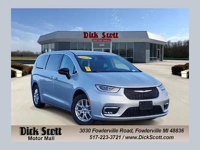 Used 2024 Chrysler Pacifica - photo 1